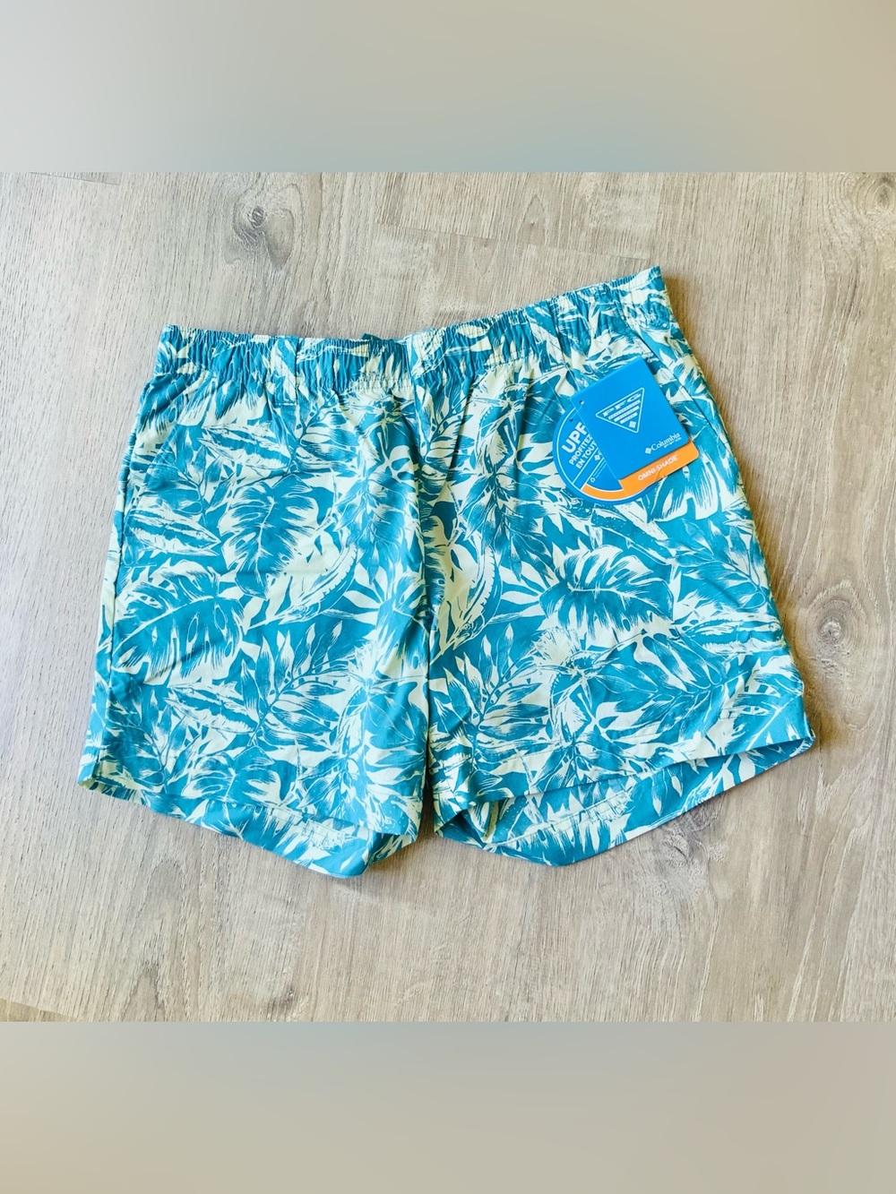 NWT☀️ Columbia Tropical Active Shorts Women's Medium